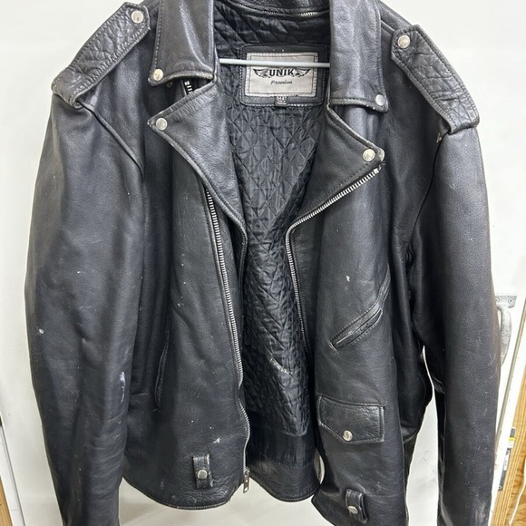 Unik Black Leather Motorcycle Jacket with Asymmetrical Zipper and Epaulettes